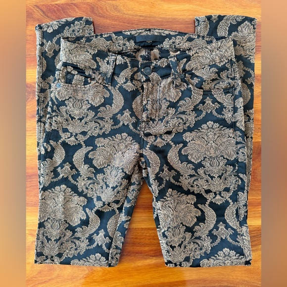 7 For All Mankind Jacquard Black & Gold Metallic Sateen Pants Size 26 - Picture 3 of 6